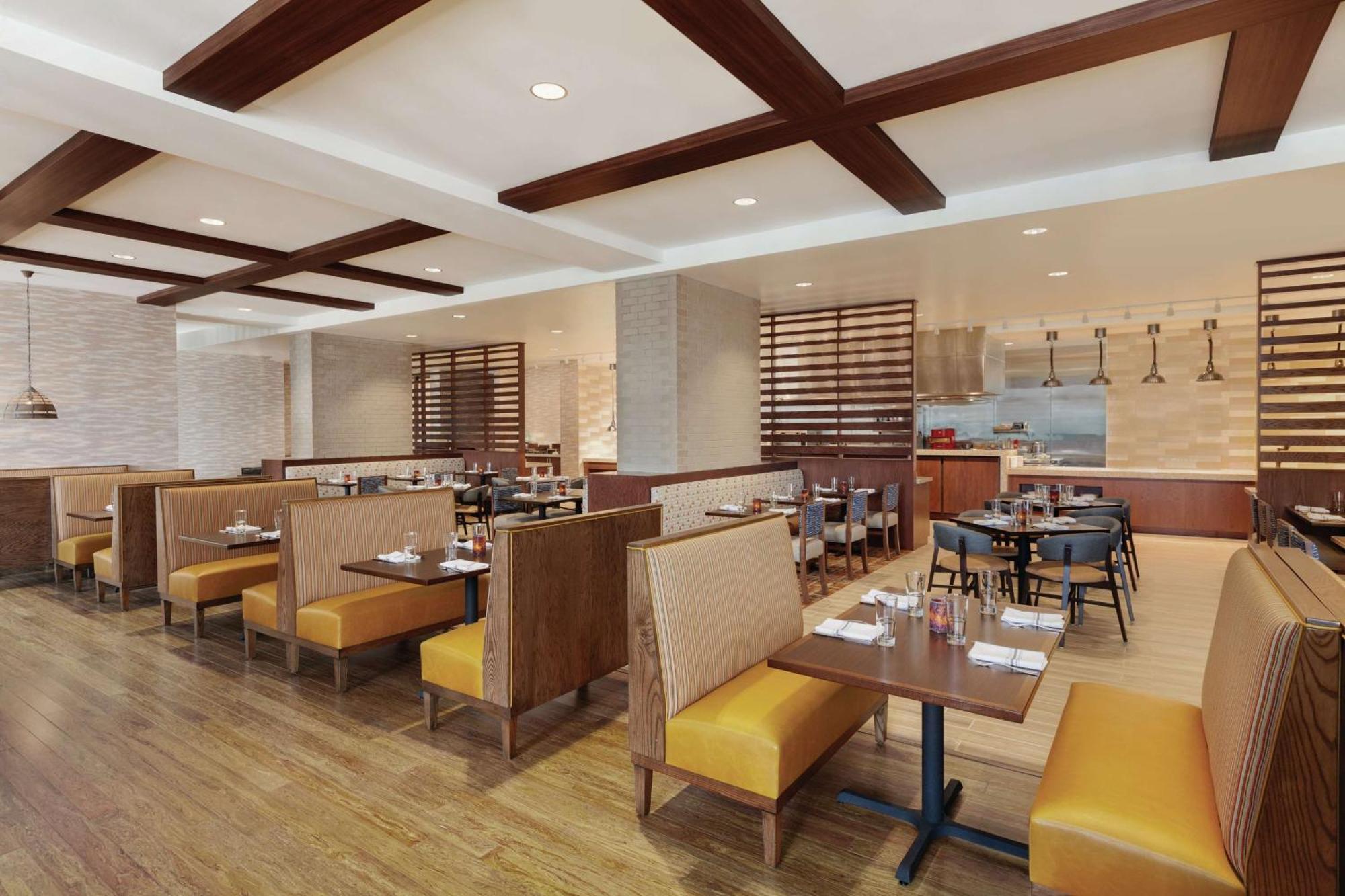 Embassy Suites By Hilton South Jordan Salt Lake City Exterior photo